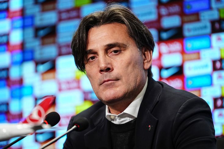 Rumenlerden provokasyon! Montella'ya basın toplantısında saygısız soru