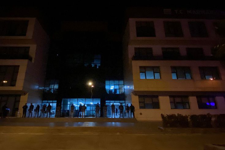 CHP'li Marmaris Belediyesi'ne gece yarısı operasyon