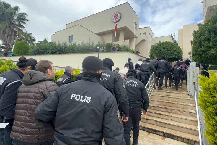 Marmaris'teki rüşvet operasyonunda 4 tutuklama