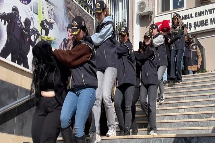 Eskort siteleri üzerinden kadın pazarlayanlara operasyon! 9 kişi tutuklandı