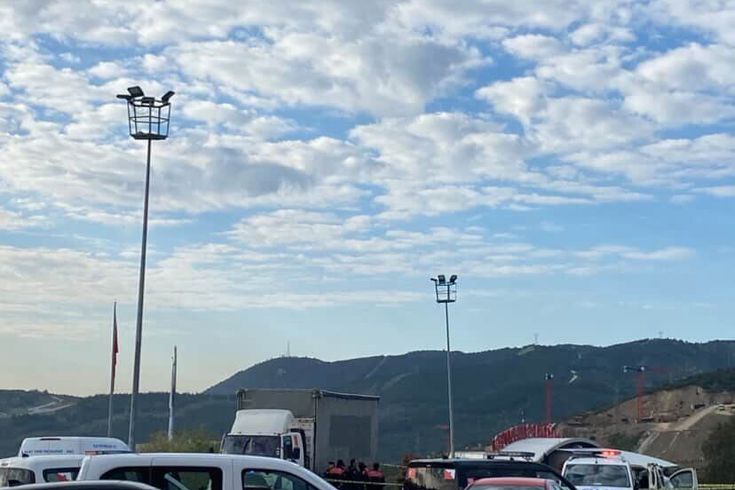İzmir'de araçta kadını silahla öldüren şüpheli intihar girişiminde bulundu