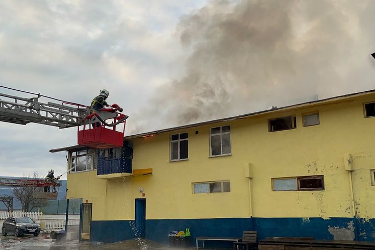 Kastamonu'da tekstil ve filtre malzemeleri üretilen fabrikada yangın
