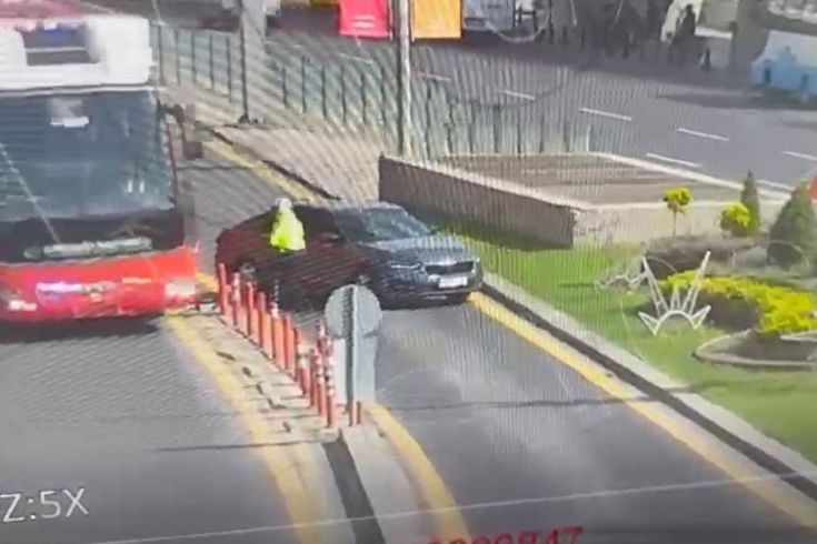 Otobüsü polisin üzerine süren CHP'nin şoförüne hapis cezası