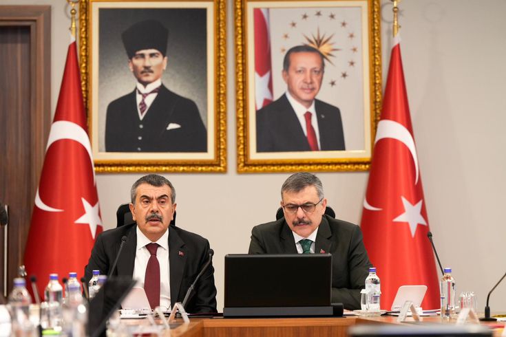 İçişleri ve Milli Eğitim bakanları okullarda güvenlik toplantısı yaptı