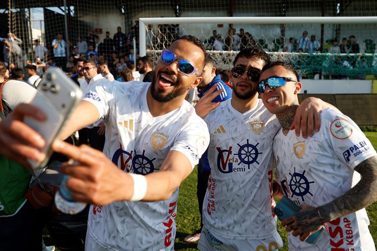 Süper Lig'e yükselen ilk takım Erzurumspor