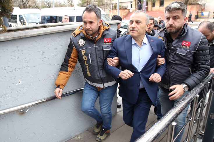 Eski Tunceli Valisi Tuncay Sonel'e dikkat çeken muamele