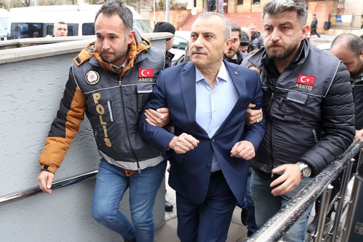 Eski Tunceli Valisi Tuncay Sonel'in para aktardığı iddia edilen Mehmet Aca'nın ismi caddeye verilmiş