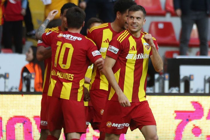 Kayserispor increased their hopes of staying in the league in front of their fans.