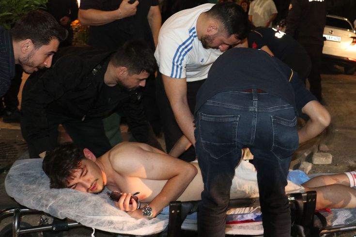 Antalya'da derbiyi izleyen Galatasaray taraftarı bıçaklı saldırıda yaralandı
