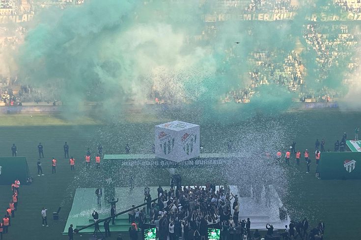 Bursa'da tarihi akşam, timsah 1. Lig'e geri döndü