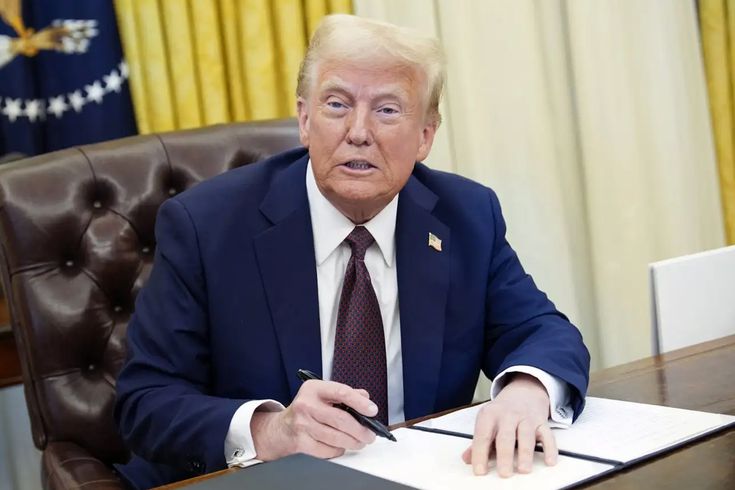 Trump, ABD-Kanada sınırında yeni petrol boru hattı projesine izin verdi