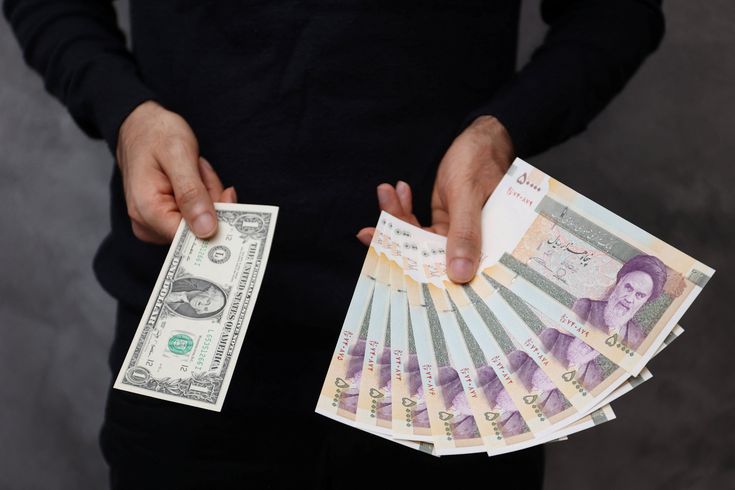 Iran's currency continues to melt! It hits a historic low against the dollar.