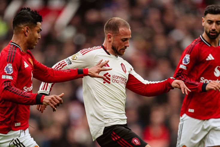 Manchester United-Liverpool maçında 5 gol! Şampiyonlar Ligi biletini kaptılar