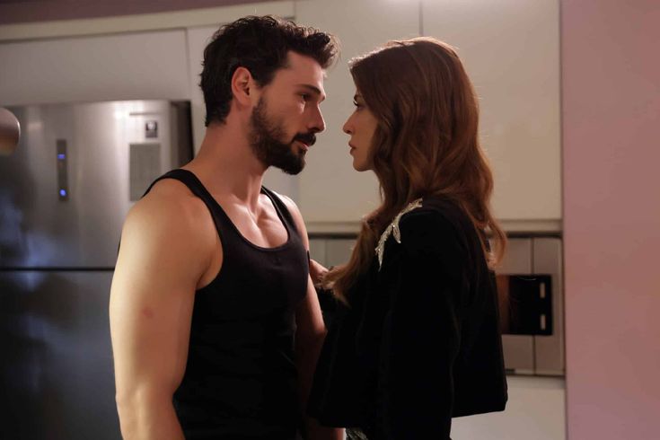 'Smell' allegation in the 'Underground' set! Devrim Özkan erupted in flames