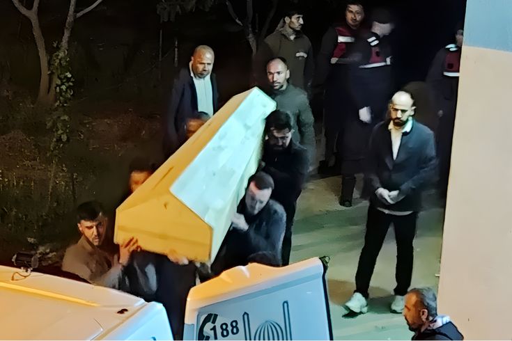 3 çocuk annesi Kader, iple asılı halde ölü buldu