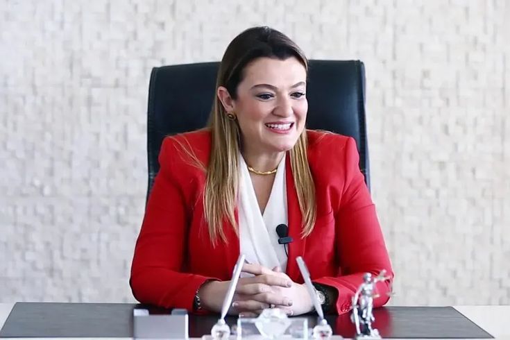 Antalya'da yolsuzluk soruşturmasında Büyükşehir Belediyesi Genel Sekreteri Cansel Tuncer tutuklandı