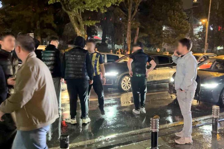 Bağdat Caddesi'ndeki şampiyonluk kutlamasında gerginlik