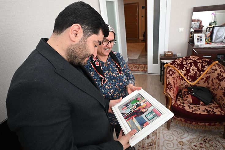 AK Parti Etimesgut İlçe Başkanı Yasin Şankazan'dan şehit öğretmen Aybüke Yalçın'ın annesine ziyaret