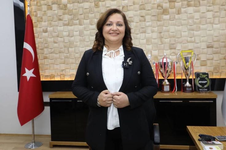 Afyonkarahisar Mayor Burcu Köksal will wear the AK Party badge tomorrow