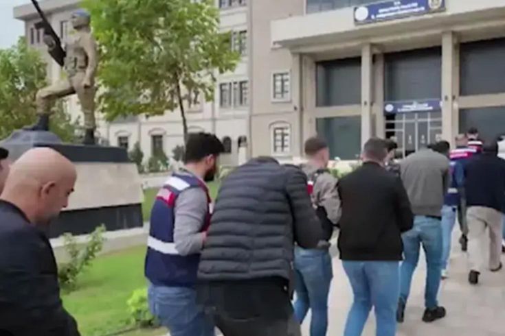 Şanlıurfa merkezli 21 ilde 'yasa dışı bahis' ve 'suç örgütü' operasyonu: 61 gözaltı