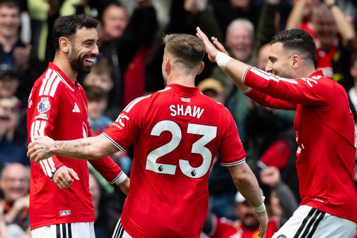 Bruno Fernandes'ten rekor! 5 gollü maçta kazanan Manchester United