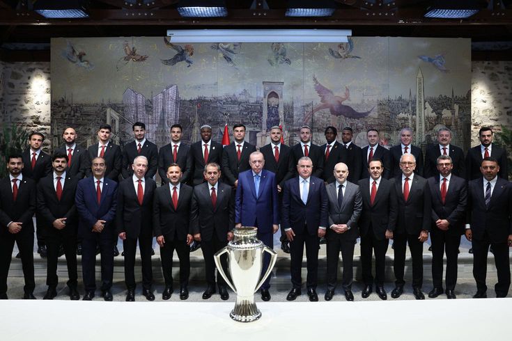 Cumhurbaşkanı Erdoğan, Süper Lig Şampiyonu Galatasaray'ı kabul etti