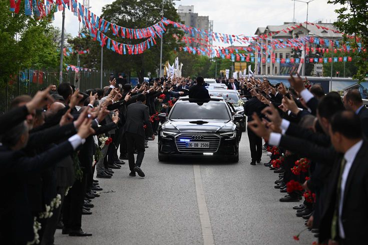 Bahçeli'ye Ülkü Ocakları'ndan görkemli karşılama