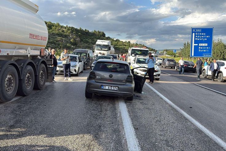 Adıyaman'da iki otomobilin çarpıştığı kazada ölü sayısı 4'e çıktı