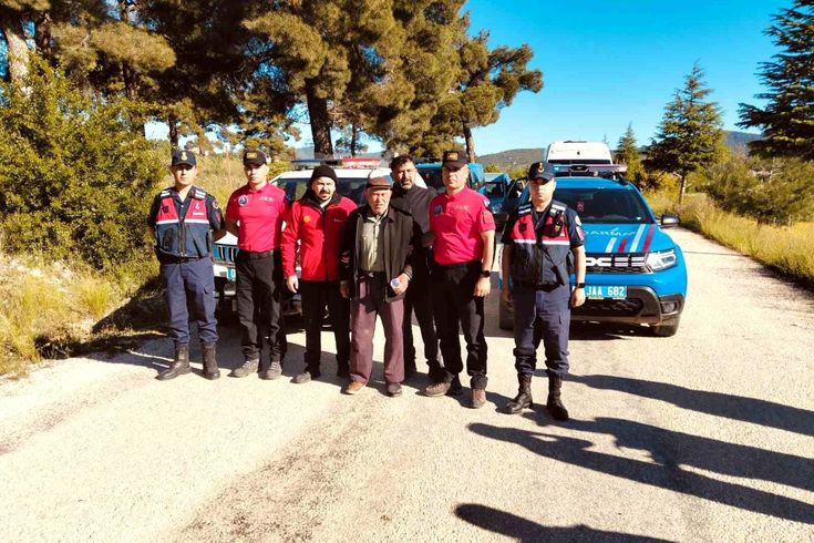 Korkuteli'nde kaybolan alzheimer hastası yaşlı adam için seferber oldular