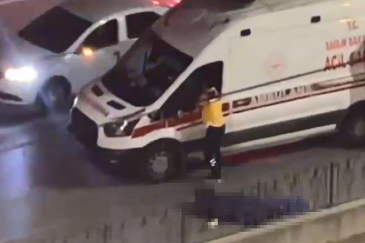 Sultangazi'de hafif ticari aracın çarptığı kadın yaşamını yitirdi