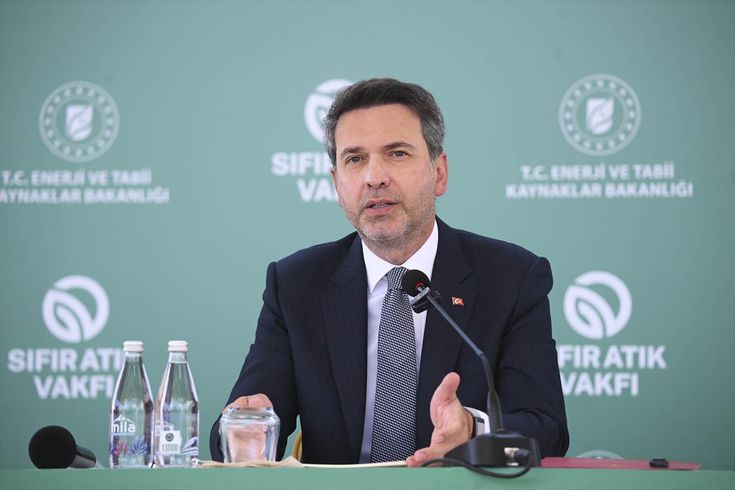 Bakan Bayraktar, Sıfır Atık Festivali'nde elektriğin yenilenebilir kaynaklardan sağlanacağını bildirdi