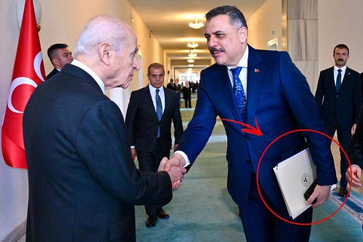 Bakan Çiftçi ile Bakan Gürlek, Devlet Bahçeli'yi ziyaret etti! Dikkat çeken dosya detayı