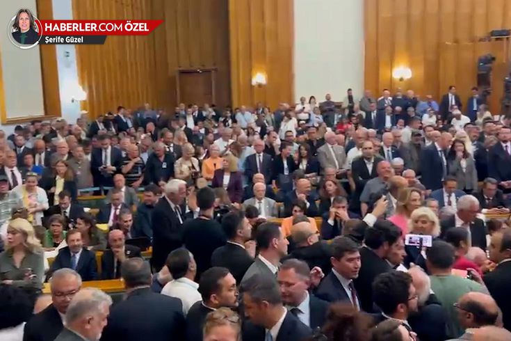CHP grup salonunda hıncahınç kalabalık! Vekillerin hepsi aynı sloganı attı