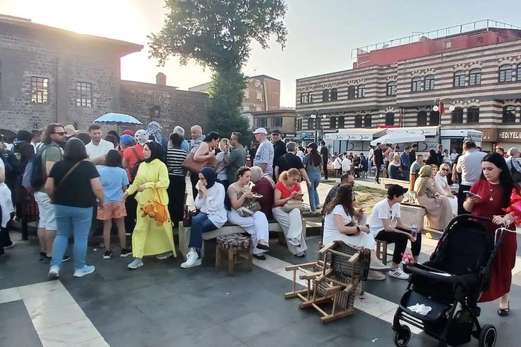Diyarbakır bayramda 400 bin turist ağırladı, 72 ton ciğer kapış kapış gitti