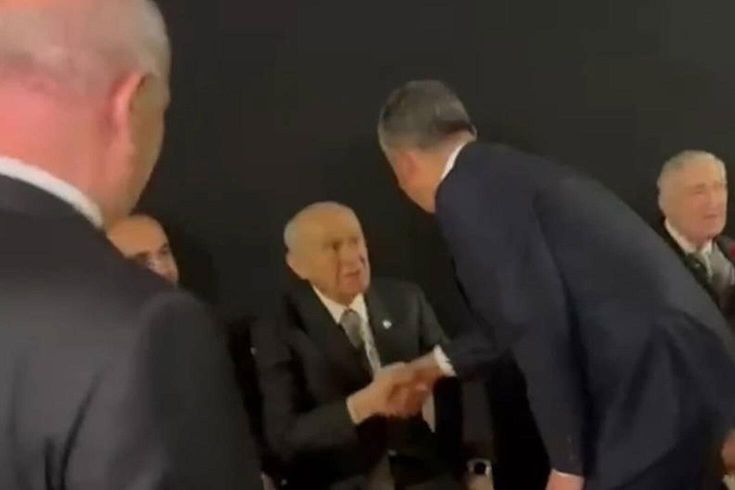 Bahçeli ve Özel, Koç Holding'in resepsiyonunda bir araya geldi