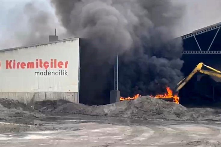 Edirne'de eylemin sürdüğü maden tesisinde yangın çıktı