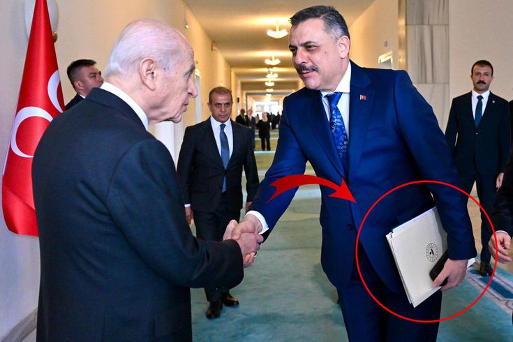 Bahçeli görüşmesinde Bakan Çiftçi'nin elindeki dosyanın sırrı çözüldü