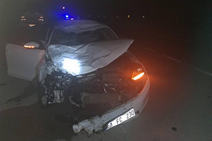 Tokat'ta otomobilin çarptığı motosikletteki 2 kişi öldü