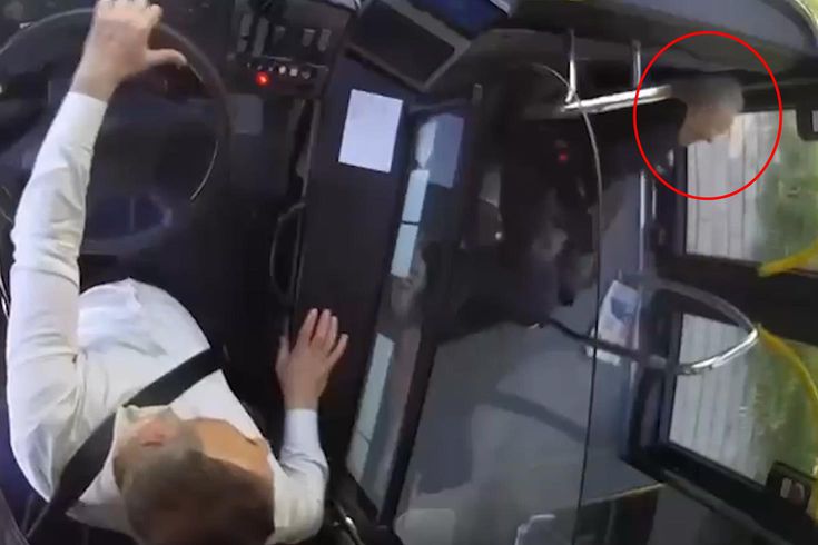 İETT otobüsünde düşen 81 yaşındaki adam hayatını kaybetti
