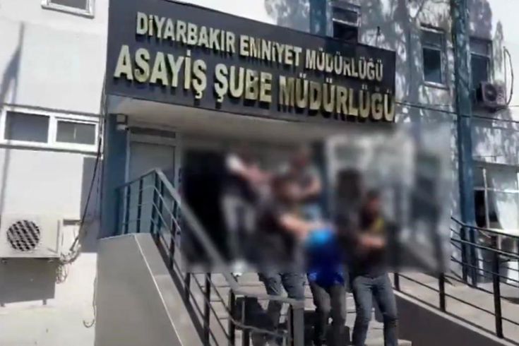 Diyarbakır'da Yapı Kredi Bankası şubesine silahlı saldırıyla ilgili 2 tutuklama