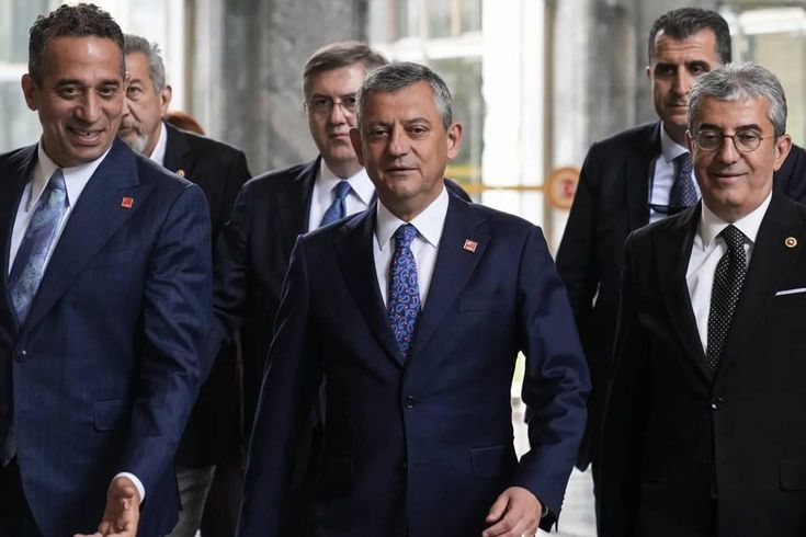 Ali Mahir Başarır ve Gökhan Günaydın'ın CHP Grup Başkanvekillikleri düştü