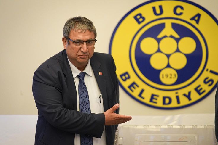 Buca'da görevden alınan Görkem Duman'ın yerine Hüseyin Benzer başkanvekili seçildi