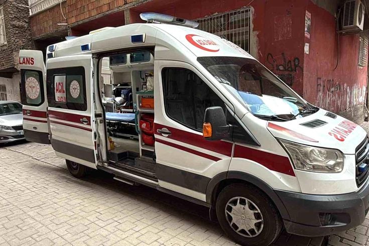 Mahalle sakinleri kokudan şüphelendi, yalnız yaşayan adam evinde ölü bulundu