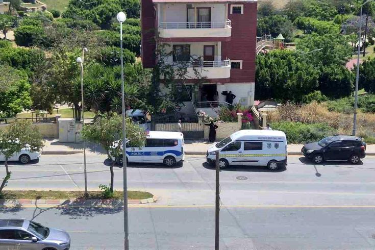 Merdivenden düşen yaşlı adam hayatını kaybetti