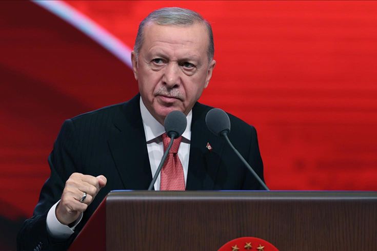 Cumhurbaşkanı Erdoğan'dan muhalefete eleştiri: Dış politikayı bırakın, gidin koltuk peşinde koşun