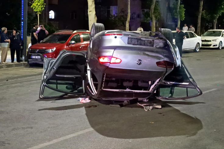 Kahramanmaraş'ta trafikte yarış kazayla bitti: 5 yaralı