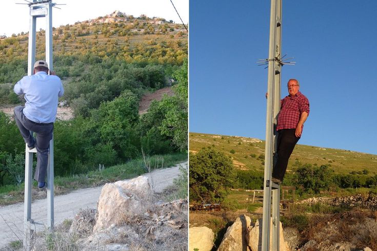 Malatya'da telefonla konuşabilmek için canlarını hiçe sayıp elektrik direğine çıkıyorlar