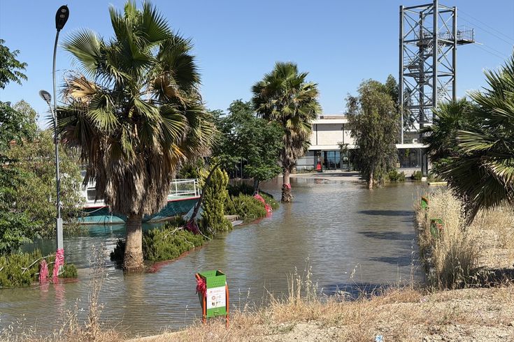 Atatürk Barajı doldu: Kahta’daki kafe ve lokantalar sular altında kaldı