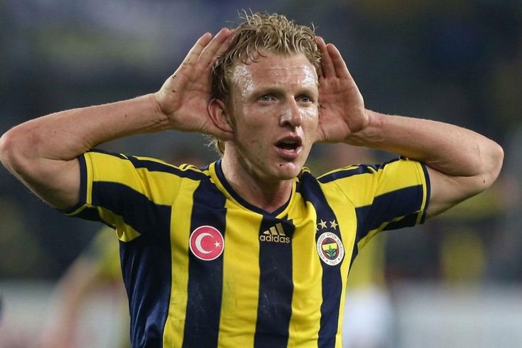 Dirk Kuyt'ı açıklayan Fenerbahçe'ye dakikalar sonra kötü haber