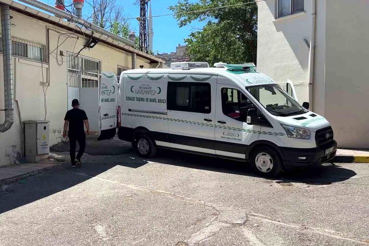 17 yaşındaki genç, babasını öldürdü